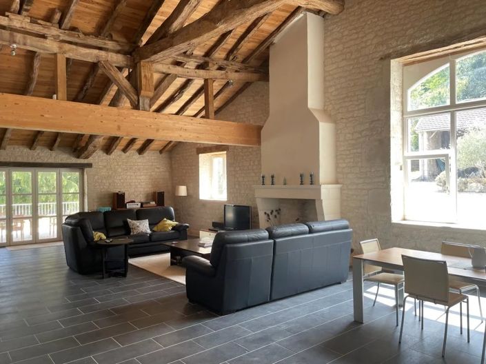 Image No.10-9 Bed House for sale