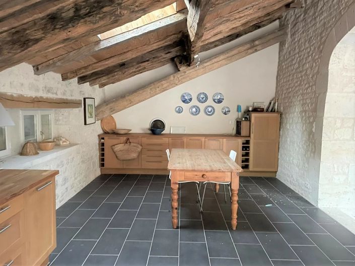 Image No.17-9 Bed House for sale