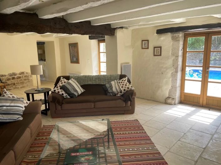 Image No.20-9 Bed House for sale