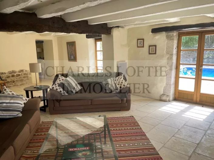 Image No.20-9 Bed House for sale