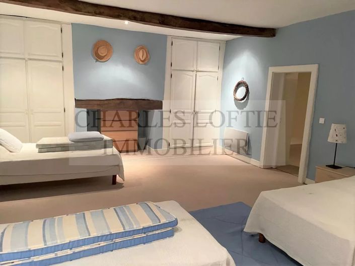 Image No.25-9 Bed House for sale