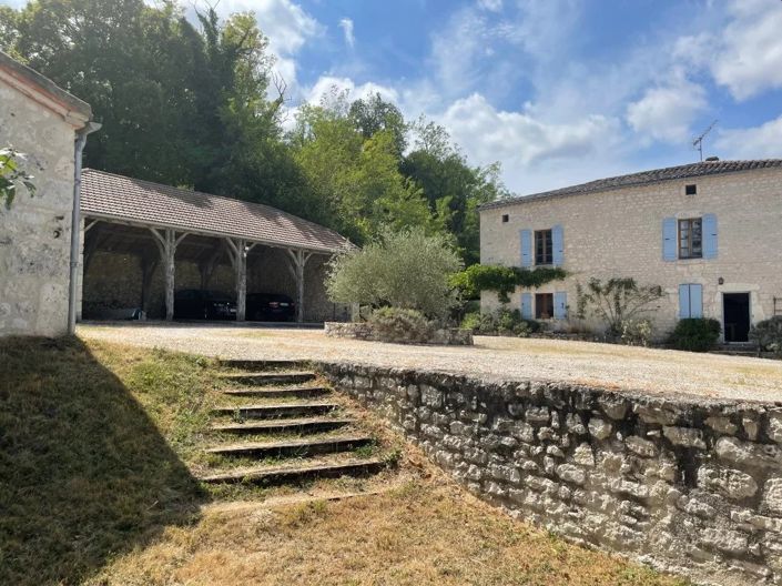 Image No.8-9 Bed House for sale