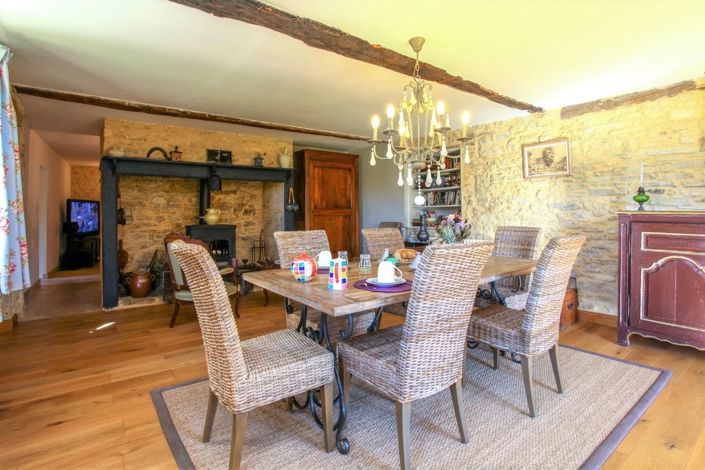 Image No.13-11 Bed House for sale