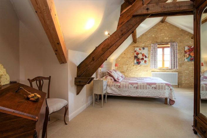 Image No.17-11 Bed House for sale