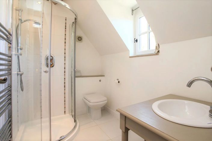 Image No.22-11 Bed House for sale