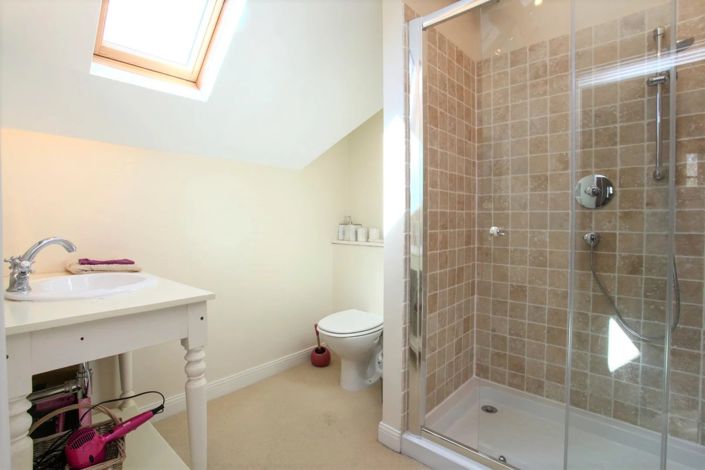 Image No.26-11 Bed House for sale