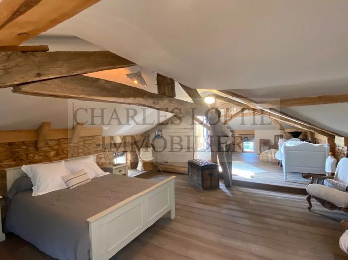 Image No.16-6 Bed House for sale