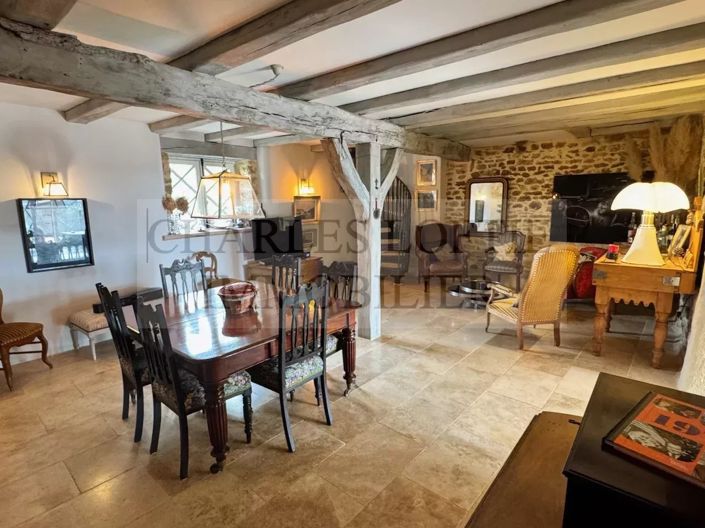 Image No.18-6 Bed House for sale