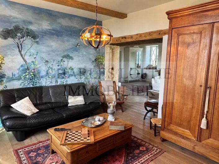 Image No.24-6 Bed House for sale