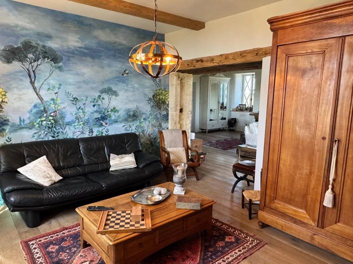 Image No.23-6 Bed House for sale