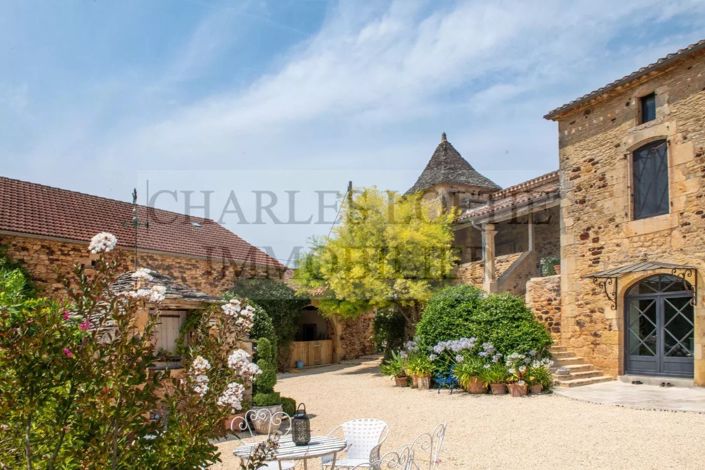 Image No.4-6 Bed House for sale
