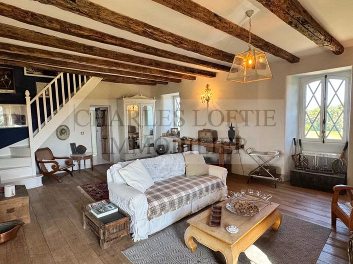 Image No.7-6 Bed House for sale