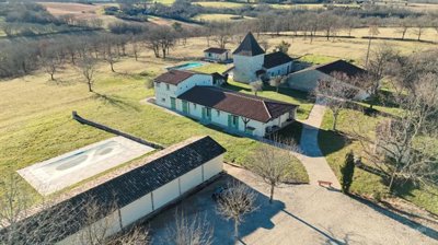 1 - Mauroux, House