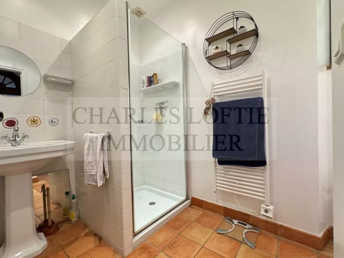 Image No.16-4 Bed House for sale