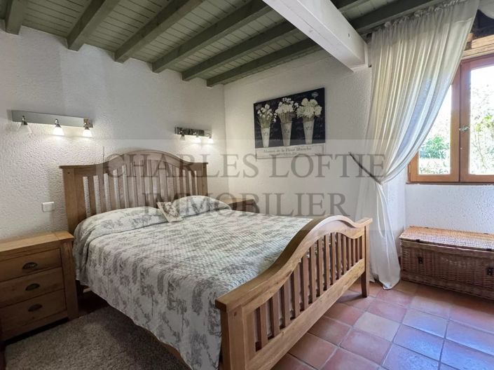 Image No.18-4 Bed House for sale