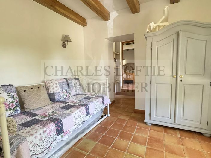 Image No.20-4 Bed House for sale