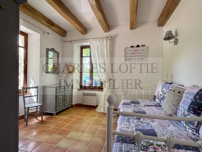 Image No.23-4 Bed House for sale