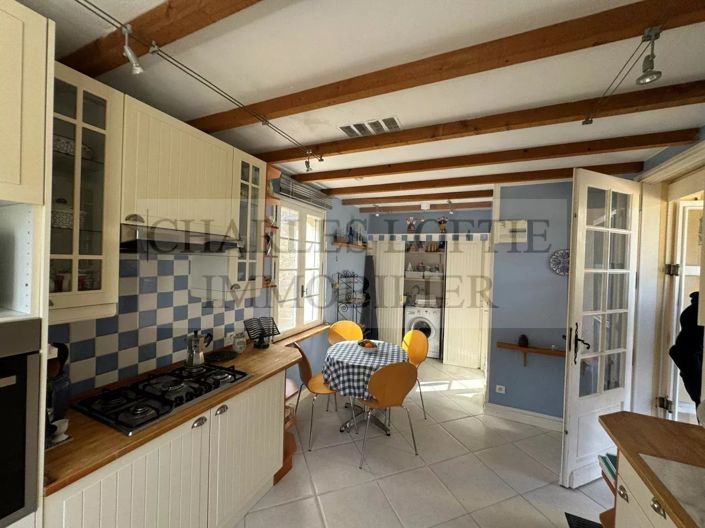 Image No.16-5 Bed House for sale