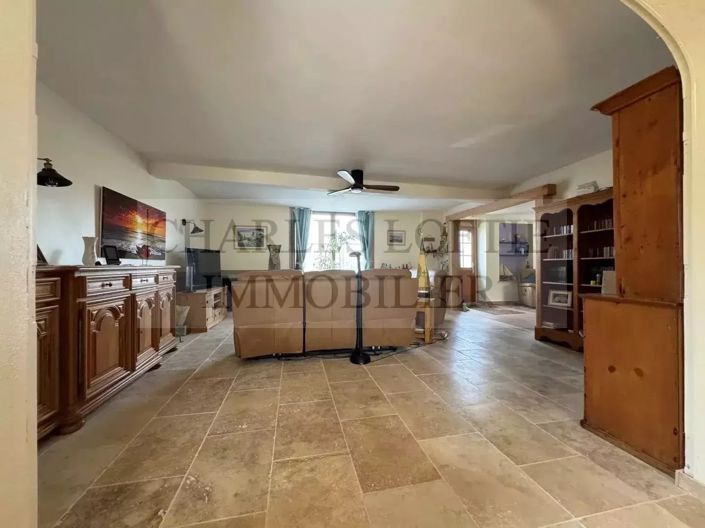 Image No.13-4 Bed House for sale