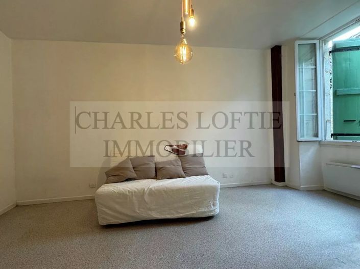 Image No.10-1 Bed House for sale