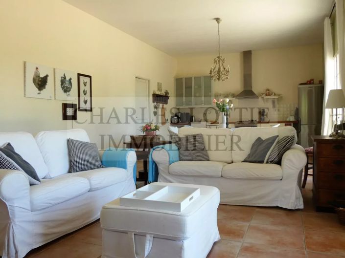 Image No.11-7 Bed House for sale