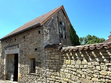 1 - Salviac, Barn