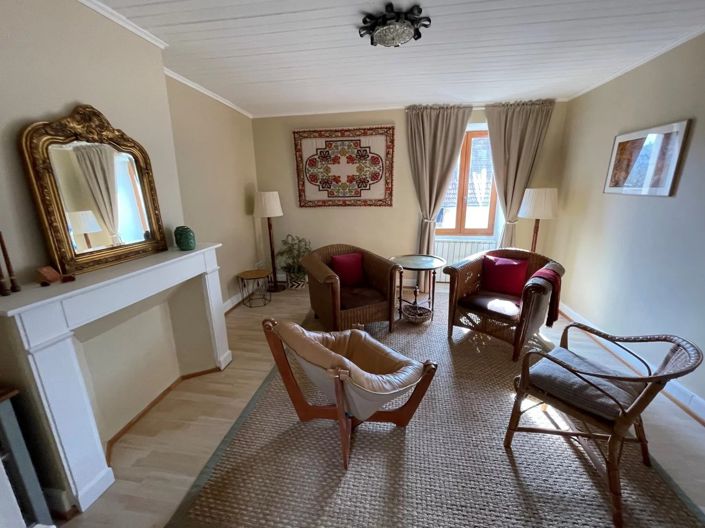 Image No.12-4 Bed House for sale