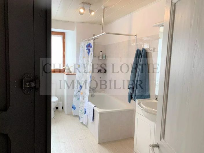 Image No.27-4 Bed House for sale