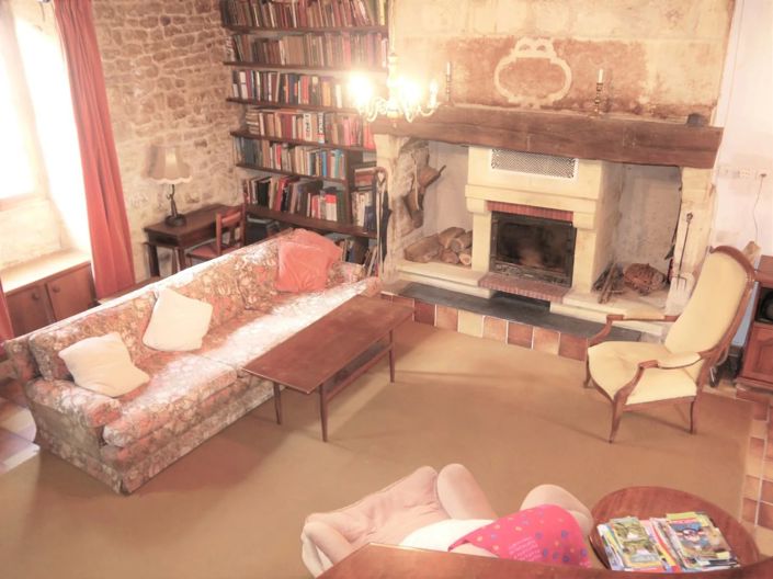 Image No.10-3 Bed House for sale