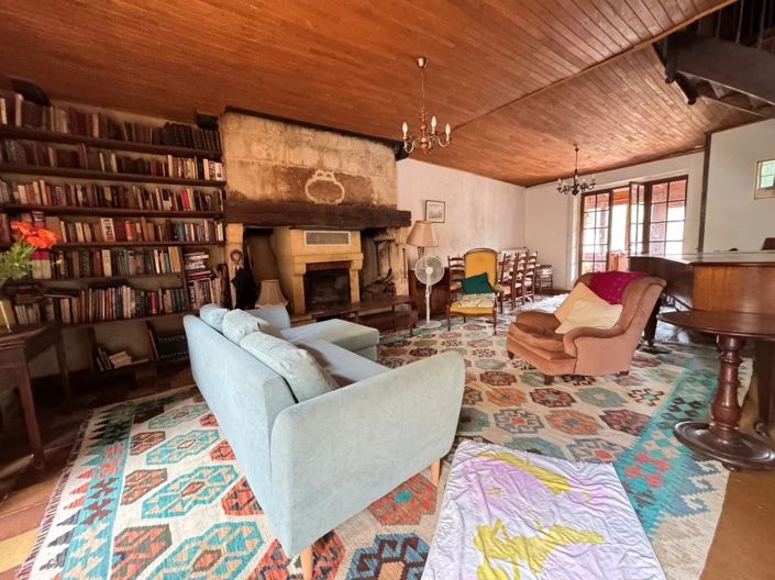 Image No.6-3 Bed House for sale