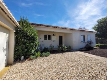 1 - Salviac, House