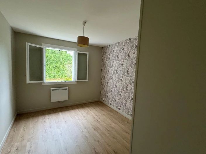 Image No.10-3 Bed House for sale