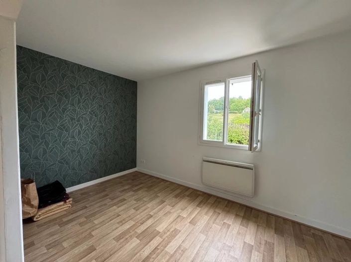 Image No.11-3 Bed House for sale