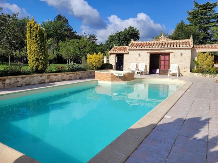 Image No.14-5 Bed House for sale