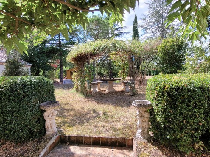 Image No.22-5 Bed House for sale