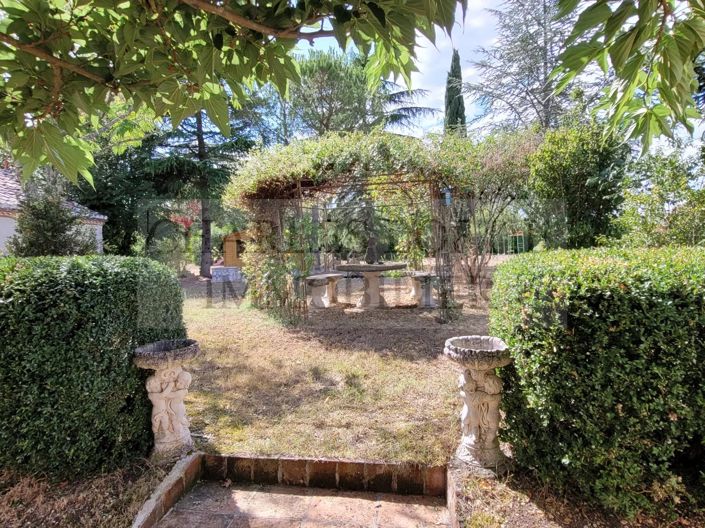 Image No.22-5 Bed House for sale