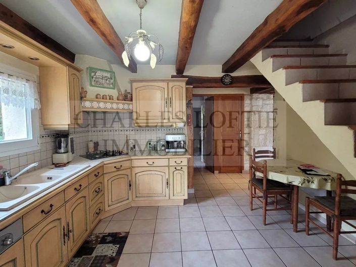 Image No.6-5 Bed House for sale