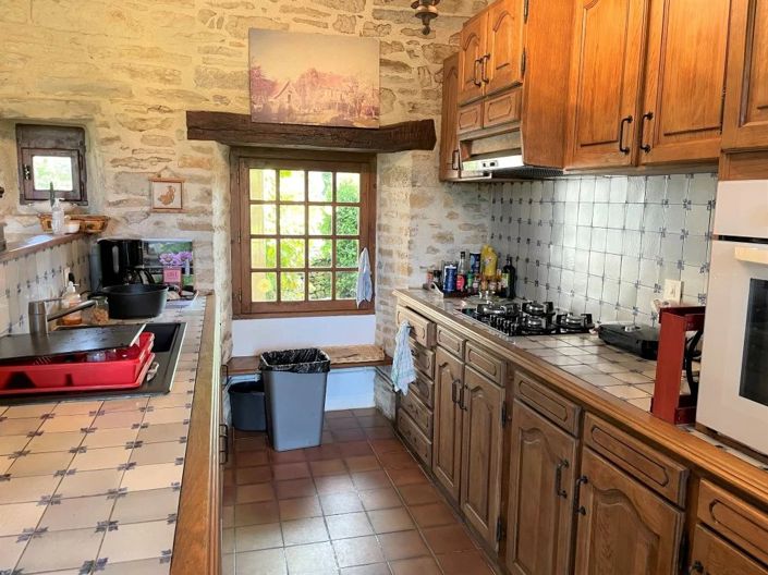 Image No.16-6 Bed House for sale