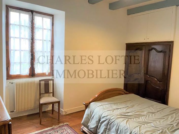 Image No.18-6 Bed House for sale