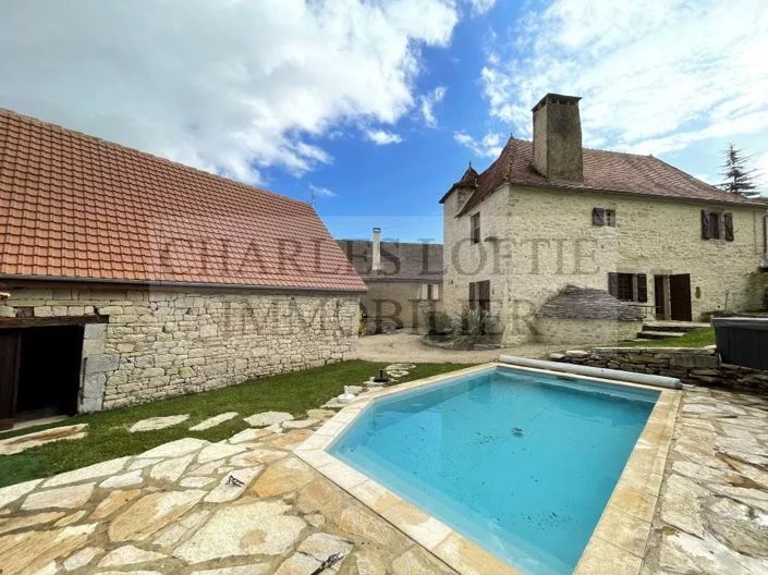 Image No.4-6 Bed House for sale