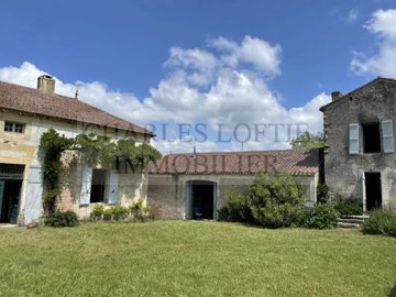 1 - Puy-l'Eveque, House