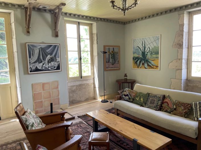 Image No.10-6 Bed House for sale