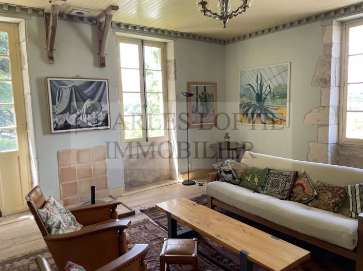 Image No.10-6 Bed House for sale