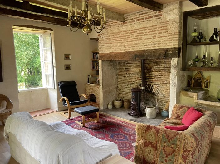 Image No.21-6 Bed House for sale