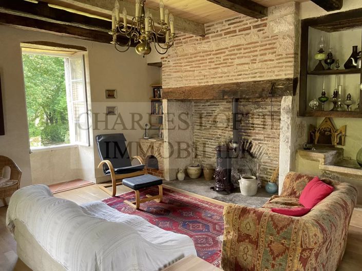 Image No.21-6 Bed House for sale
