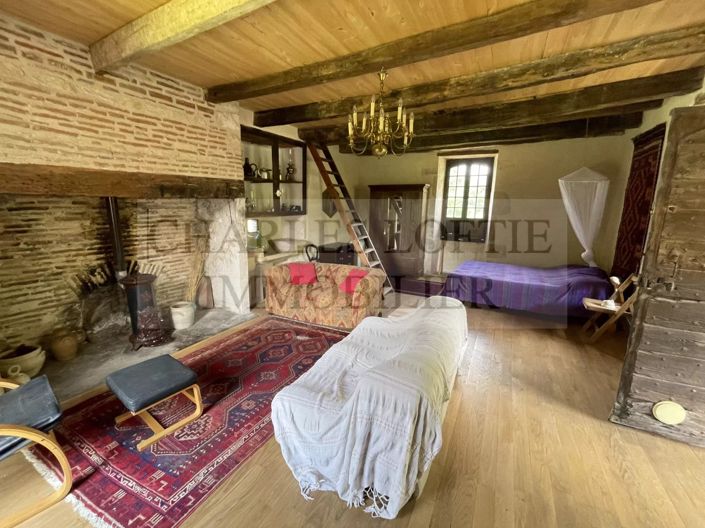 Image No.22-6 Bed House for sale