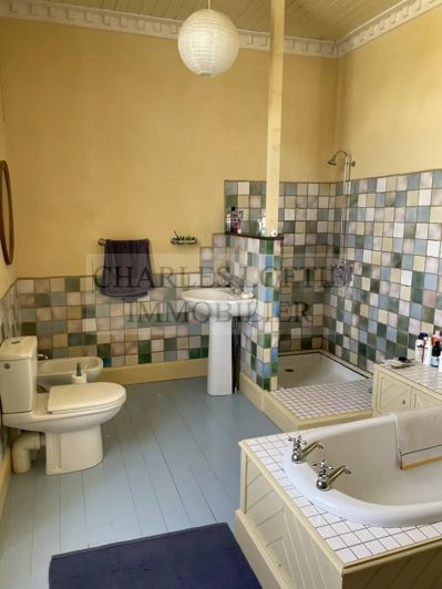 Image No.29-6 Bed House for sale