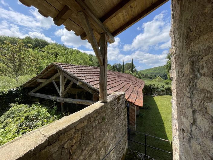 Image No.7-6 Bed House for sale