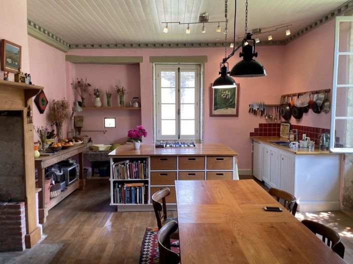 Image No.9-6 Bed House for sale