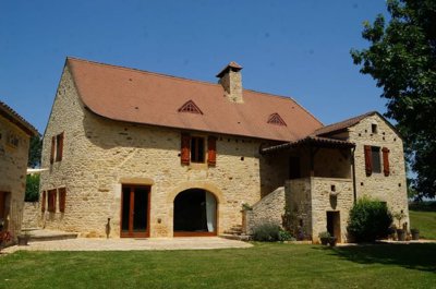 1 - Puy-l'Eveque, House